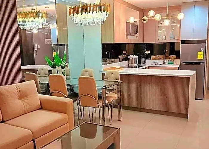 Отель California - By Guest Reservation's 4*